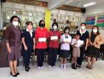 ตัวแทนเหล่ากาชาดจังหวัดประจวบคีรีขันธ์ เข้ามามอบทุนให้แก่นักเรียนจำนวน 4 คน...