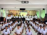 นักเรียนระดับชั้นอนุบาลศึกษาปถึงชั้นมัธยมศึกษาปีที่ 3 อบรม โครงการหลักสูตรยุวสมาธิ...